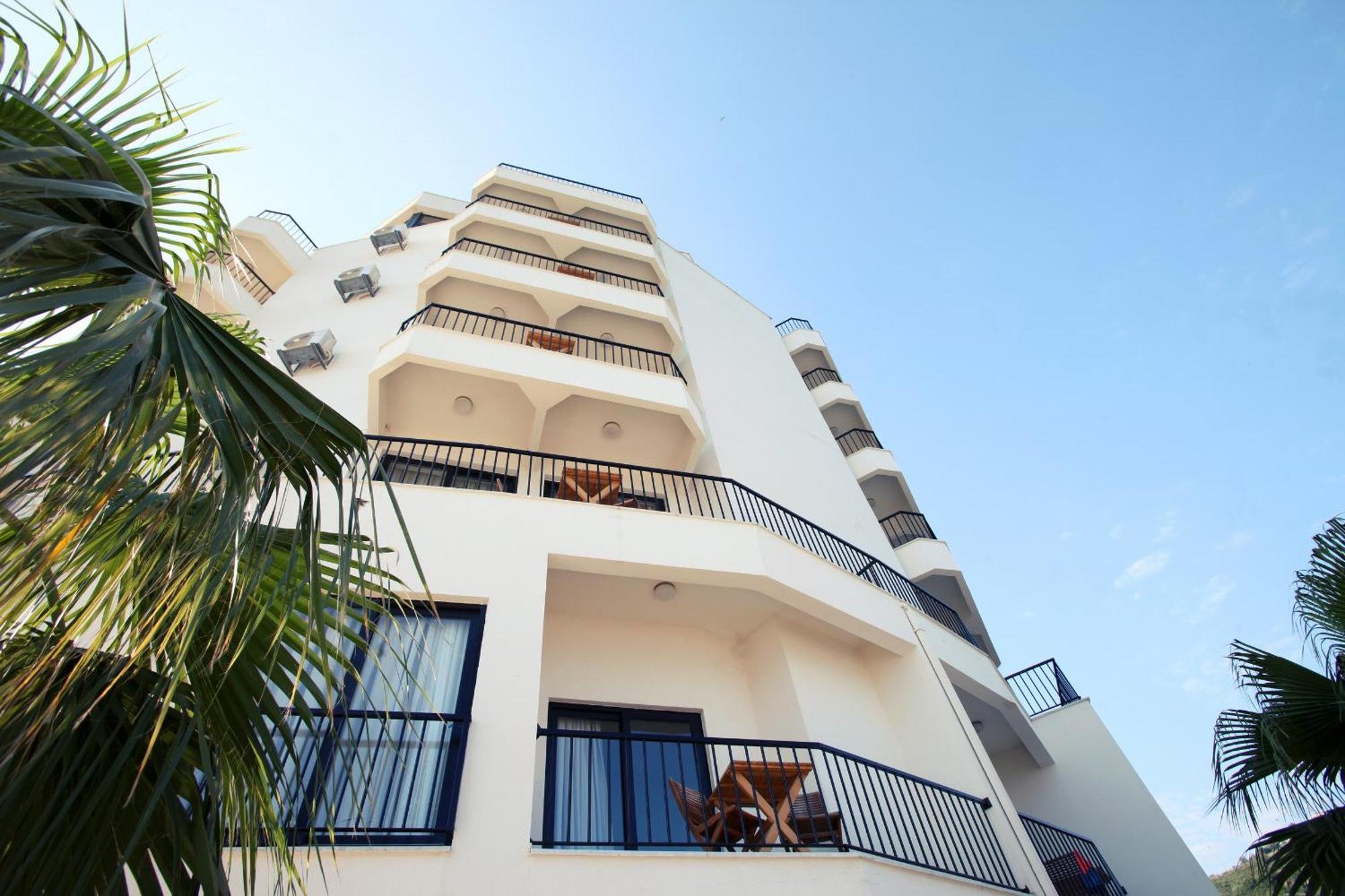 Med-Inn Hotel Gulluk Buitenkant foto